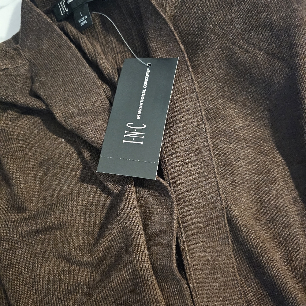 Sweater - Picture 3 of 3